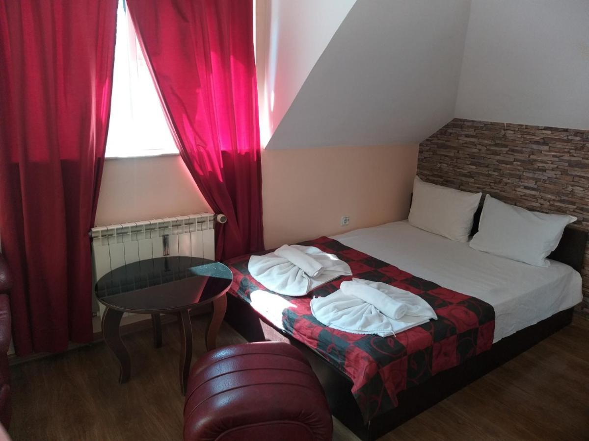 Bon Bon Hotel София Экстерьер фото