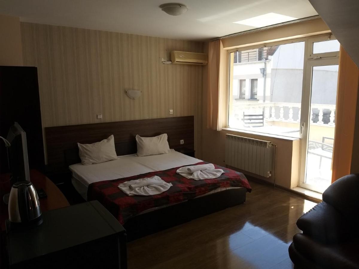 Bon Bon Hotel София Экстерьер фото