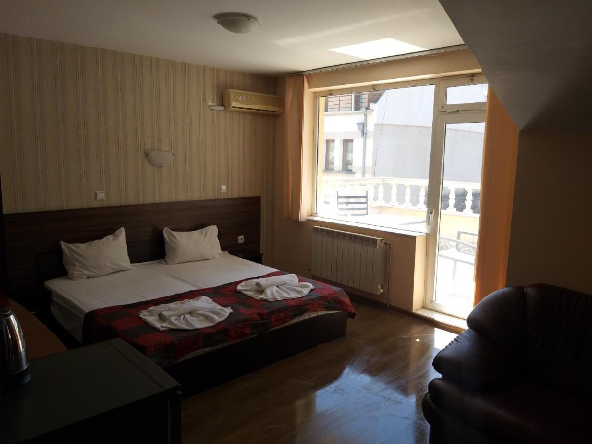 Bon Bon Hotel София Экстерьер фото