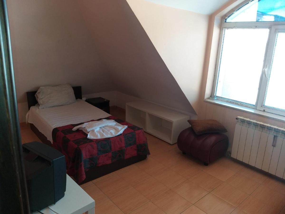 Bon Bon Hotel София Экстерьер фото