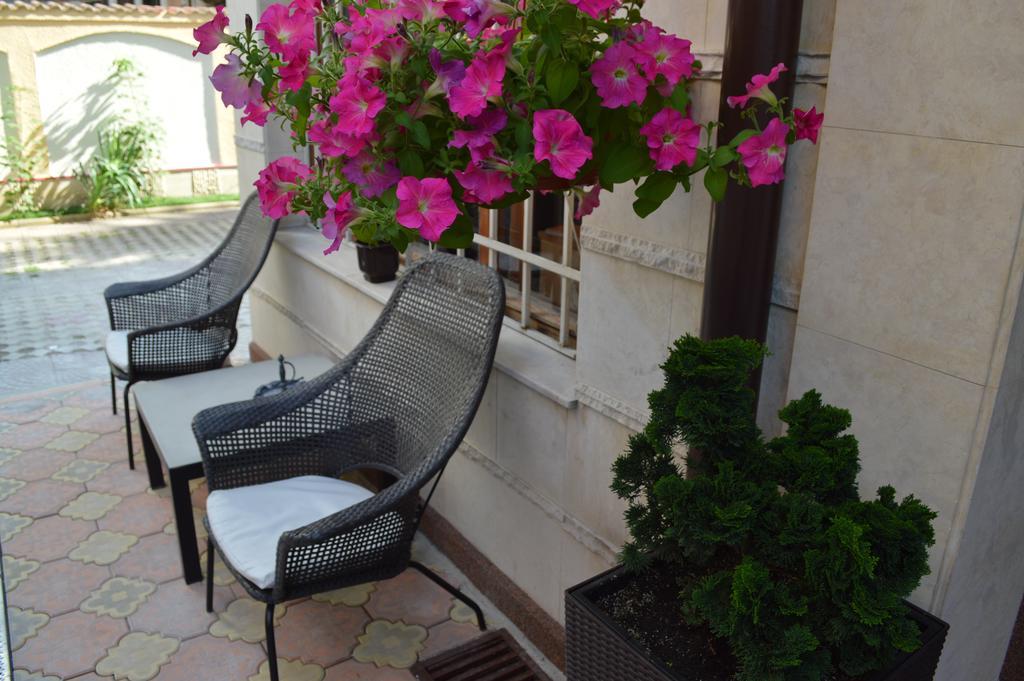 Bon Bon Hotel София Экстерьер фото