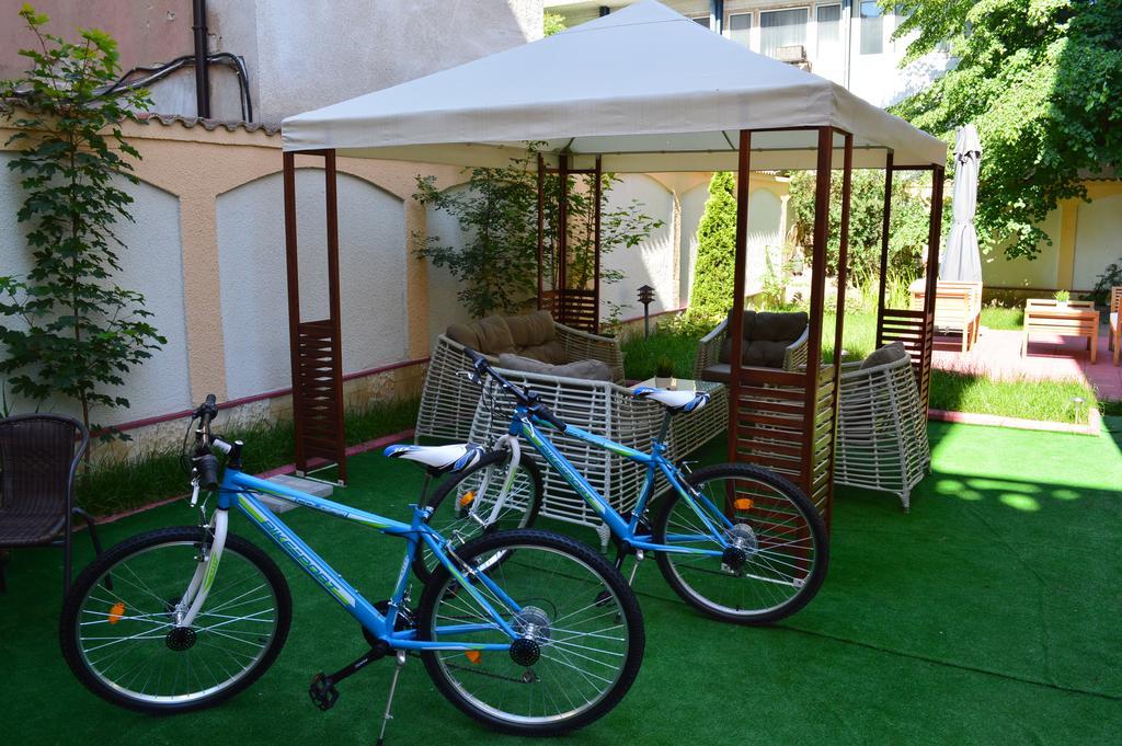 Bon Bon Hotel София Экстерьер фото